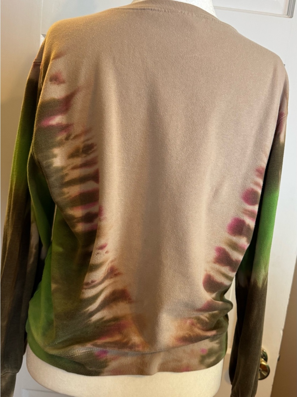 Grateful Dead Women’s Sweatshirt with Yellow Bear & Red Roses Tie-Dye - Picture 4 of 5